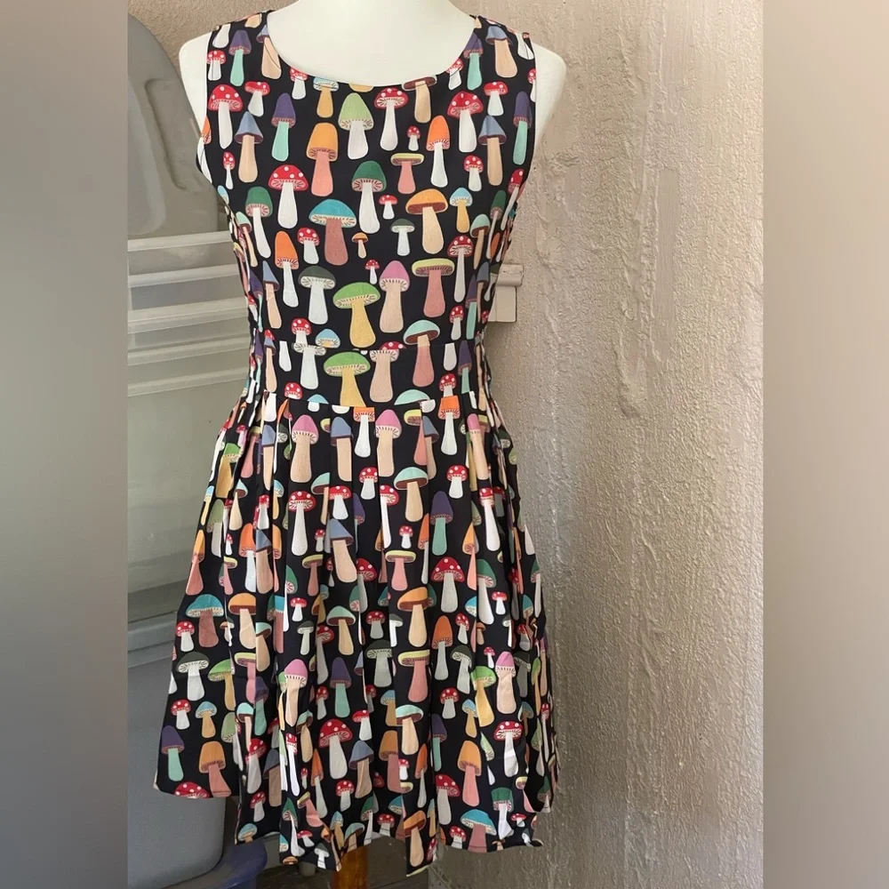 Women’s Black Mushroom Print Sleeveless Dress - Picture 9 of 12